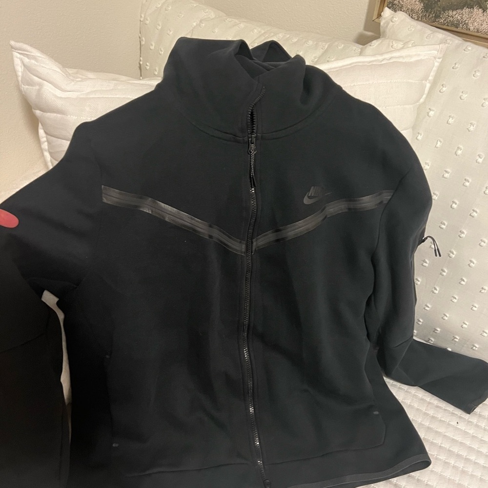Nike Tech Black Full-Zip Jacket XL
